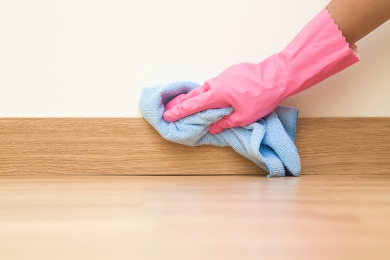 Aprenda de uma vez todas a limpar o rodapé da sua casa | Dicas da Mary